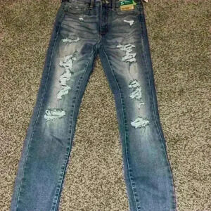 Aeropostale high rise distressed jeggings
